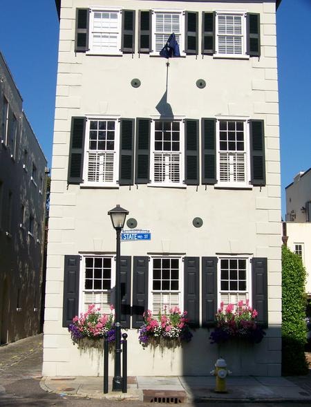 A typical Charleston single-house